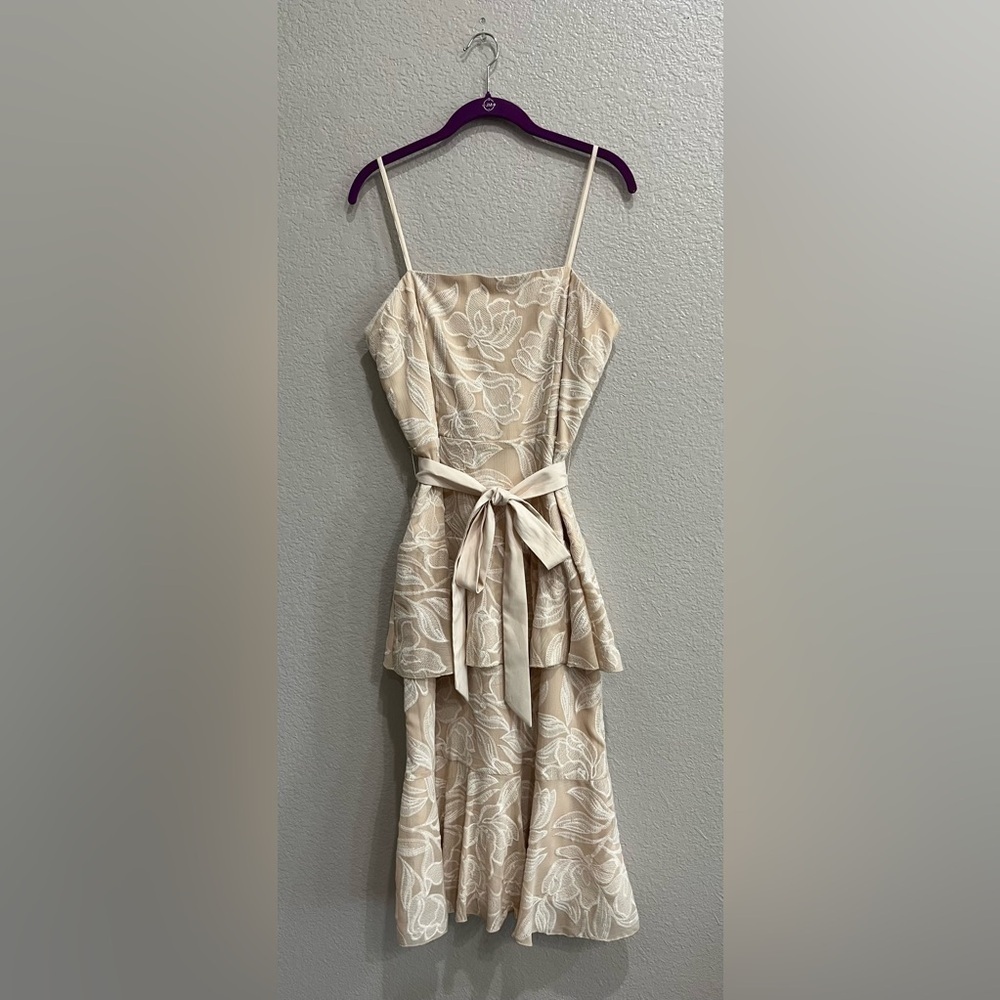 GIANNI BINI Elena‎ Tiered Khaki/Cream  Sleeveless Elegant Dress Size 6 TC0674